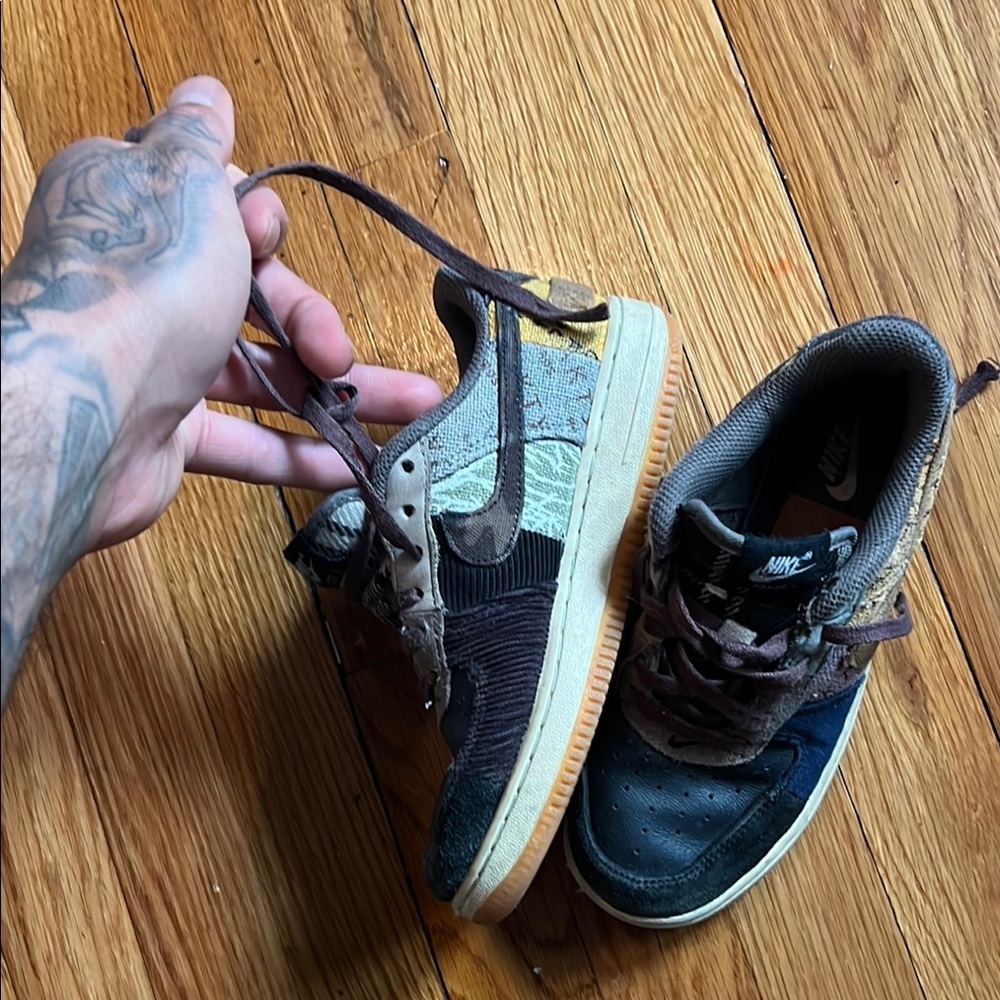 Nike Travis Scott Air Force 1, size 2Y - Picture 8 of 10